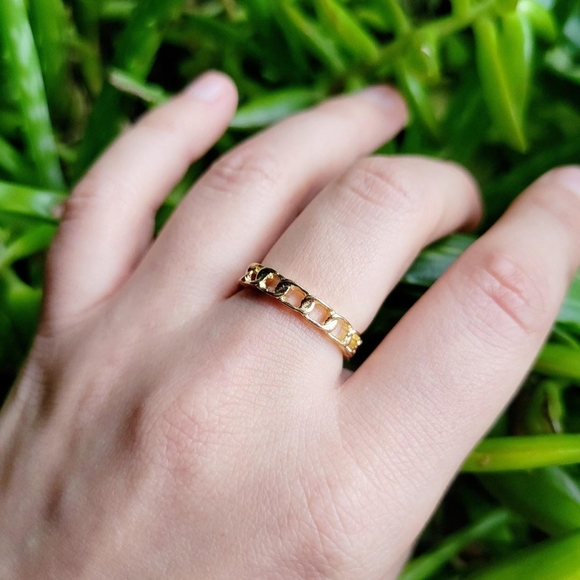 New Dainty Gold Chain Ring Band, size 7 - Picture 4 of 7